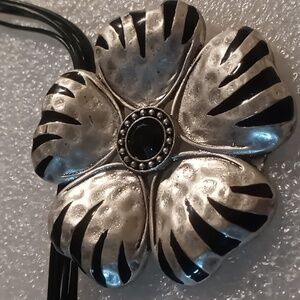 Elegant Large Daisy Silver Zebra Strip Floral Necklace 6 Stran Corded 18 +2 In.